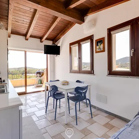 House Stella Charm *